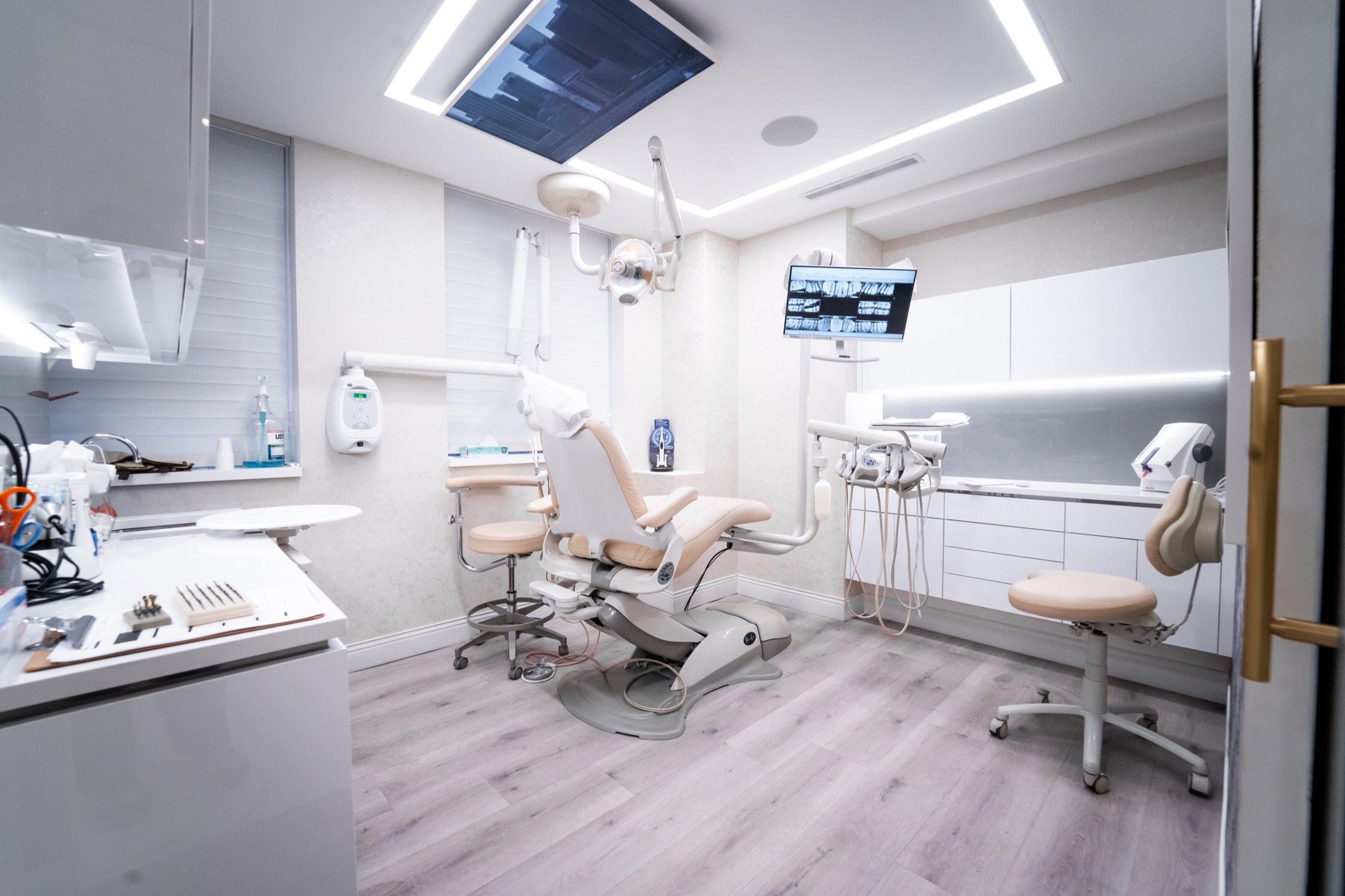 Rozenberg Dental NYC treatment room